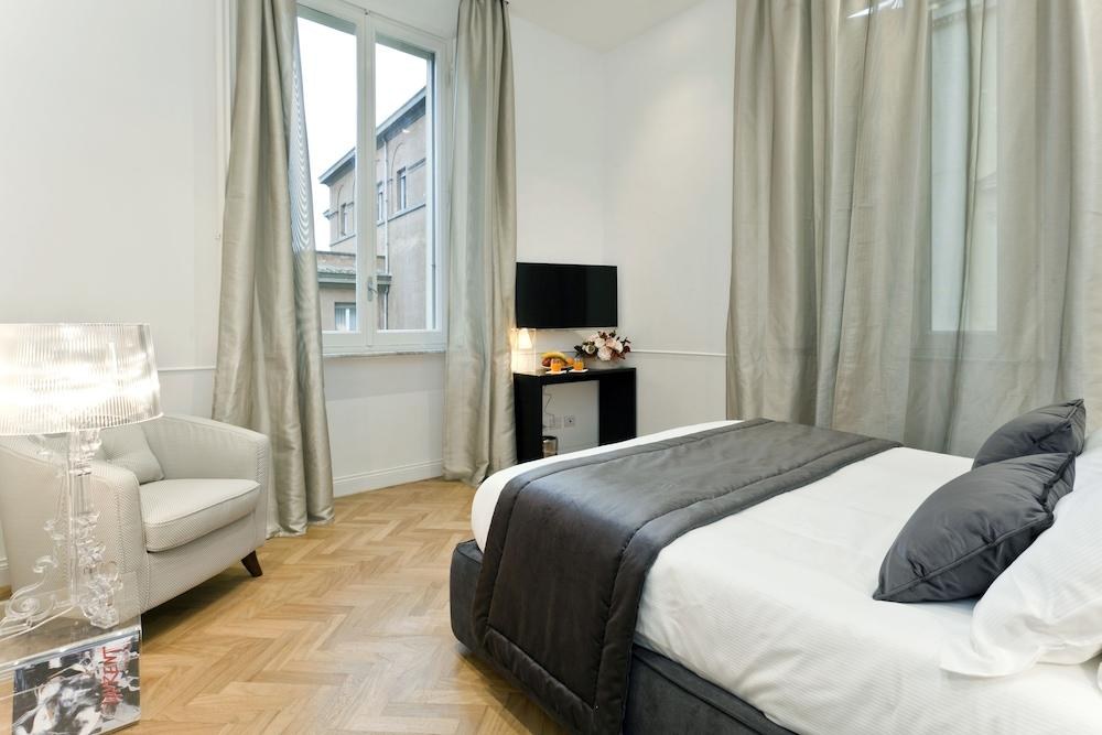 VANITY HOTEL photo 1