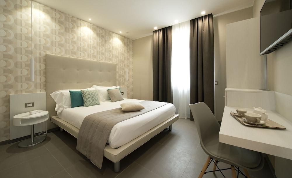 Hotel H21