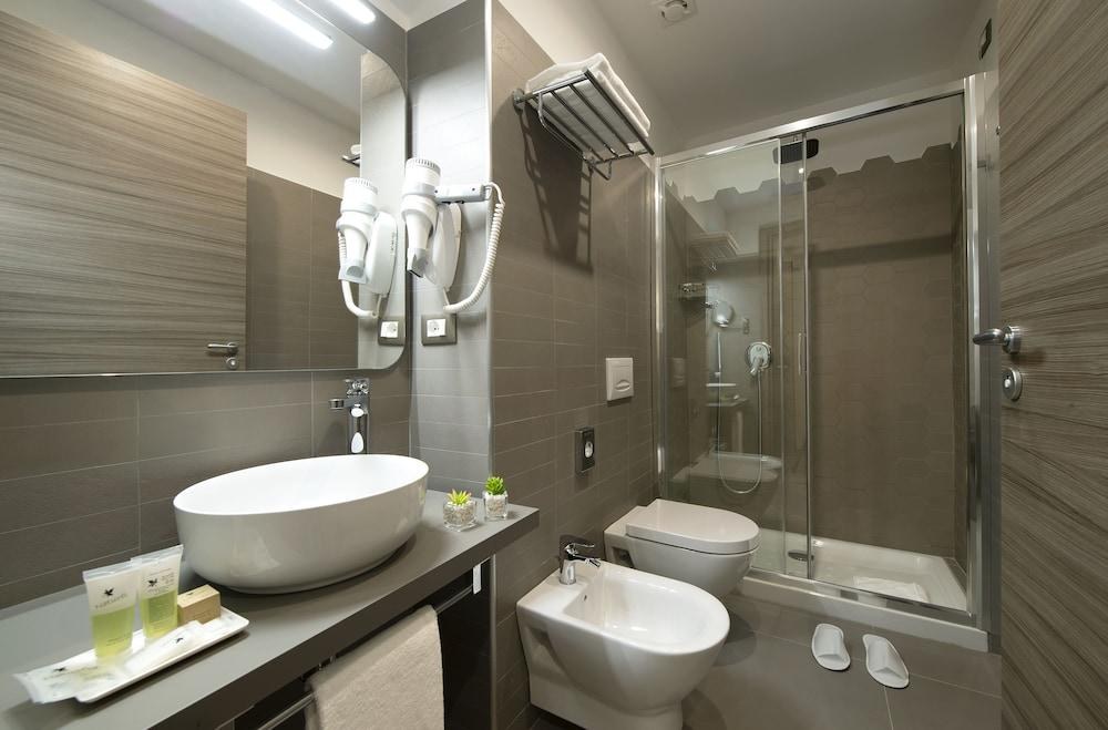 Hotel H21 photo 2