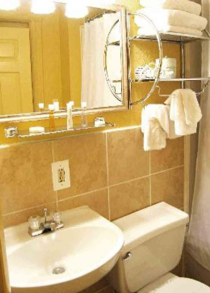 The Baron Hotel photo 2
