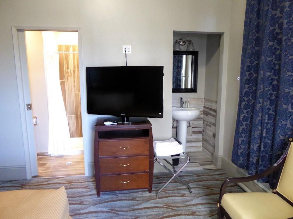 Ram's Hotel photo 1