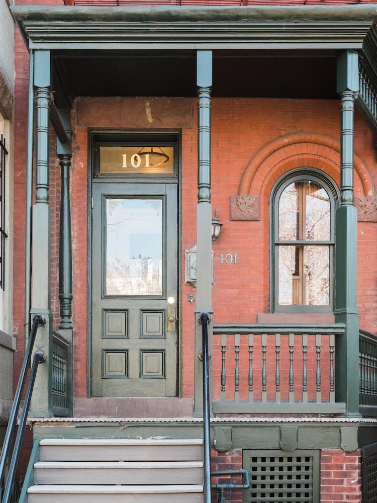 Capitol Hill Bed & Breakfast