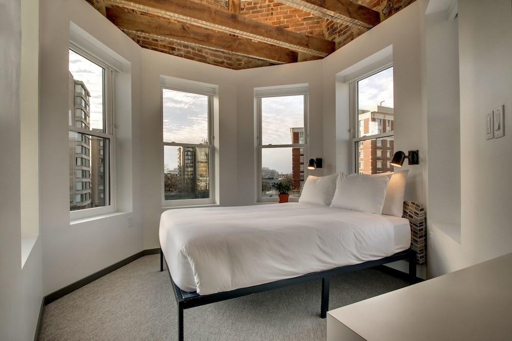 Hotel Hive photo 2