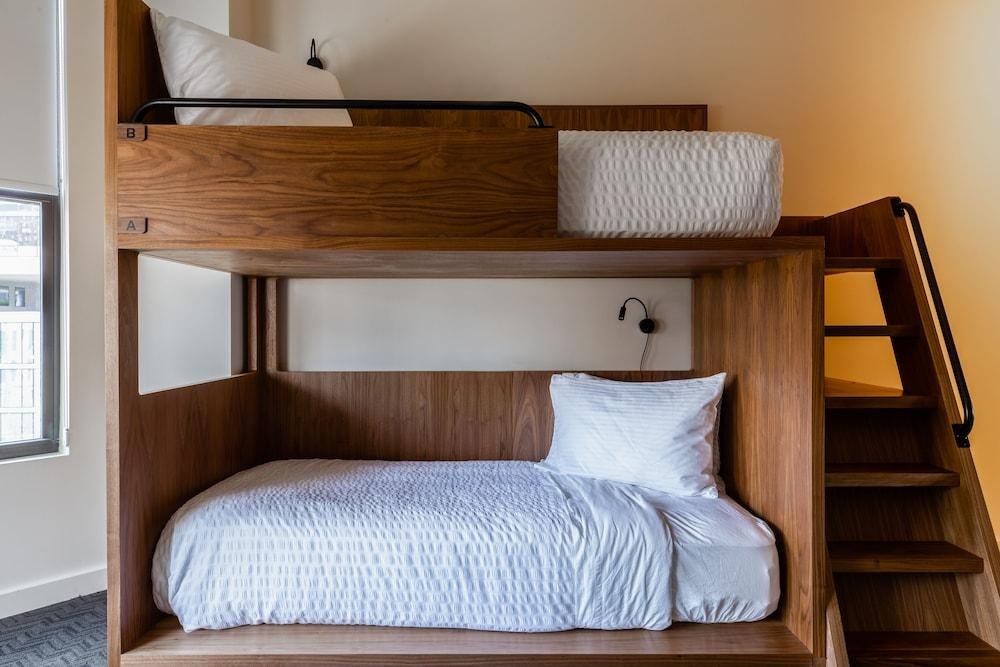 FOUND HOTEL CHICAGO RIVER NORTH photo 2