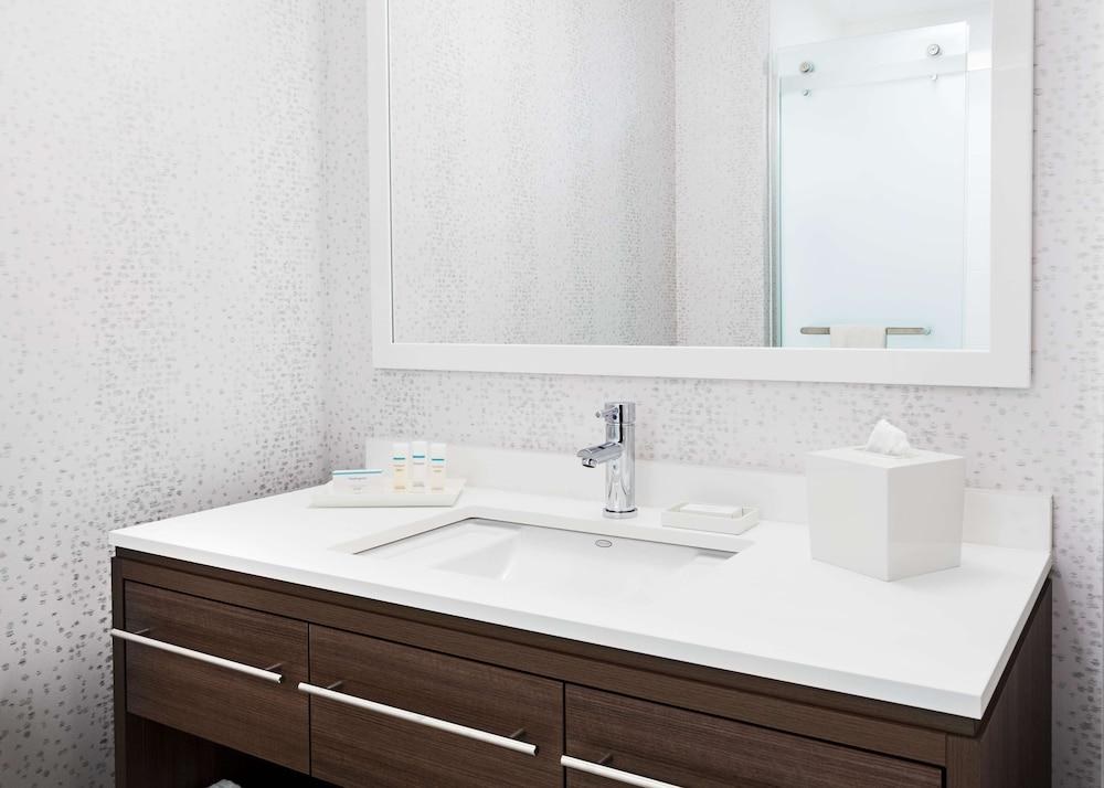 Home2 Suites By Hilton Chicago McCormick Place photo 3