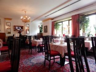 Hotel Montree photo 3