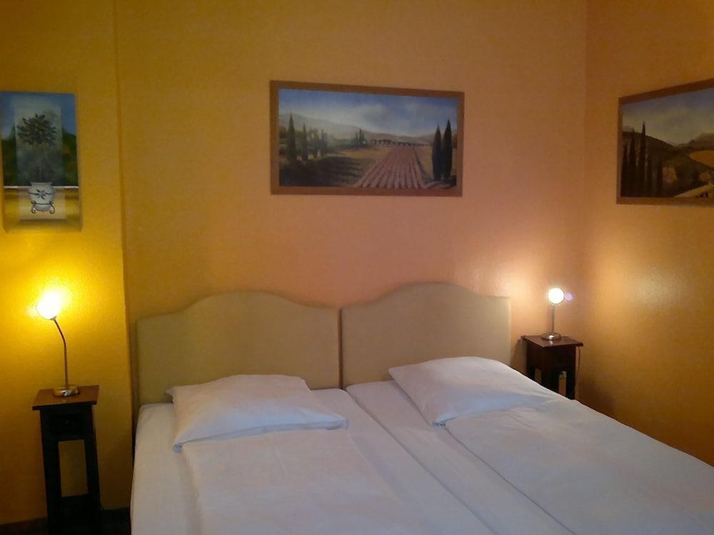 Hotel Galleria photo 4