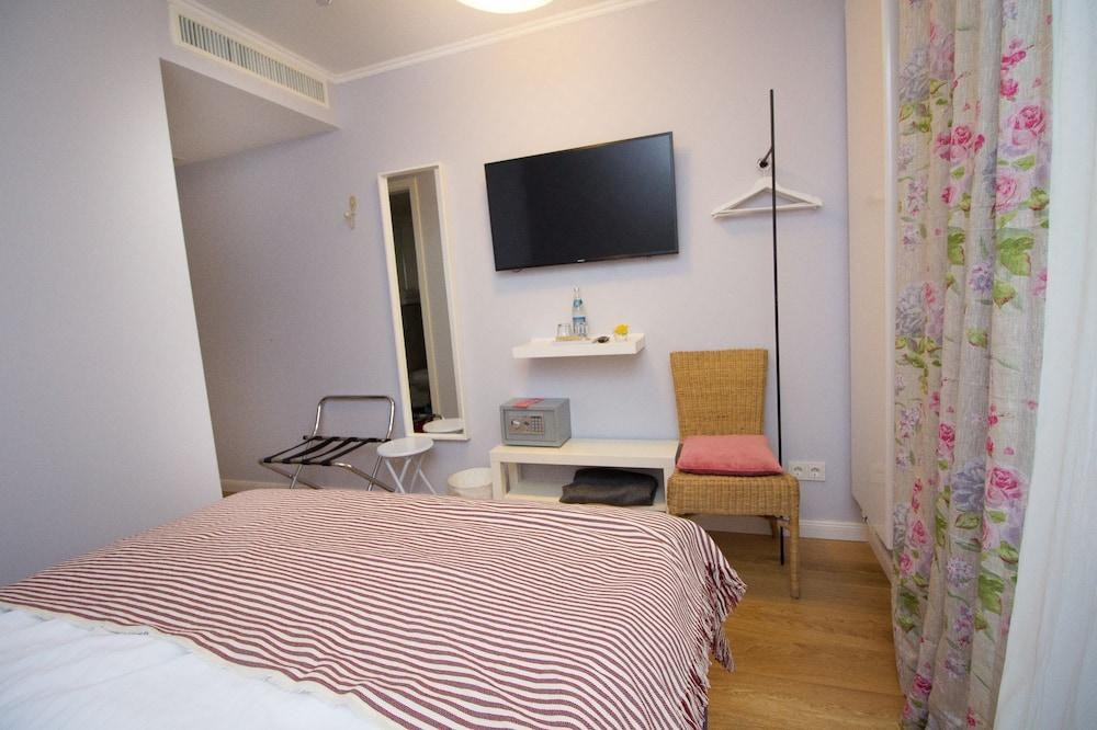 das kleine Hotel in München photo 2