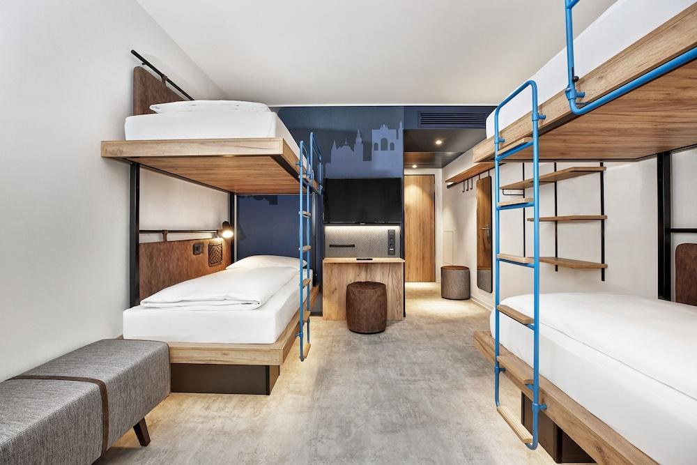 H2 Hotel München Olympiapark photo 2