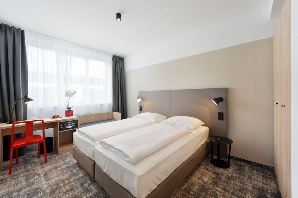 Wyndham Garden Munich Messe photo 2