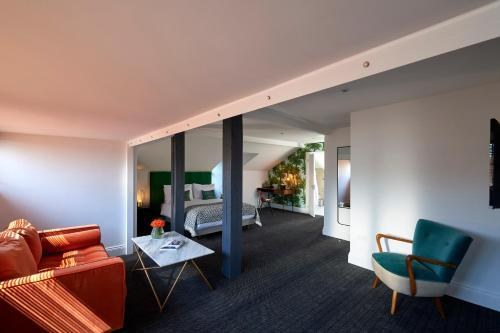 The Lodge Hotel - Putney photo 3