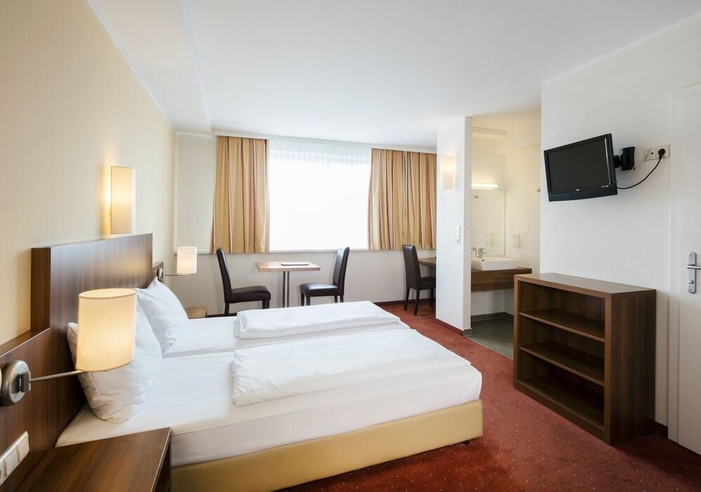 Hotel Hahn photo 2