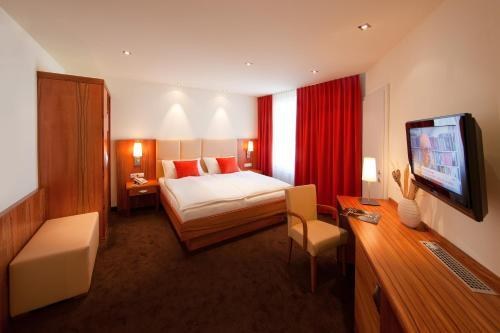 Strandhotel Alte Donau photo 2