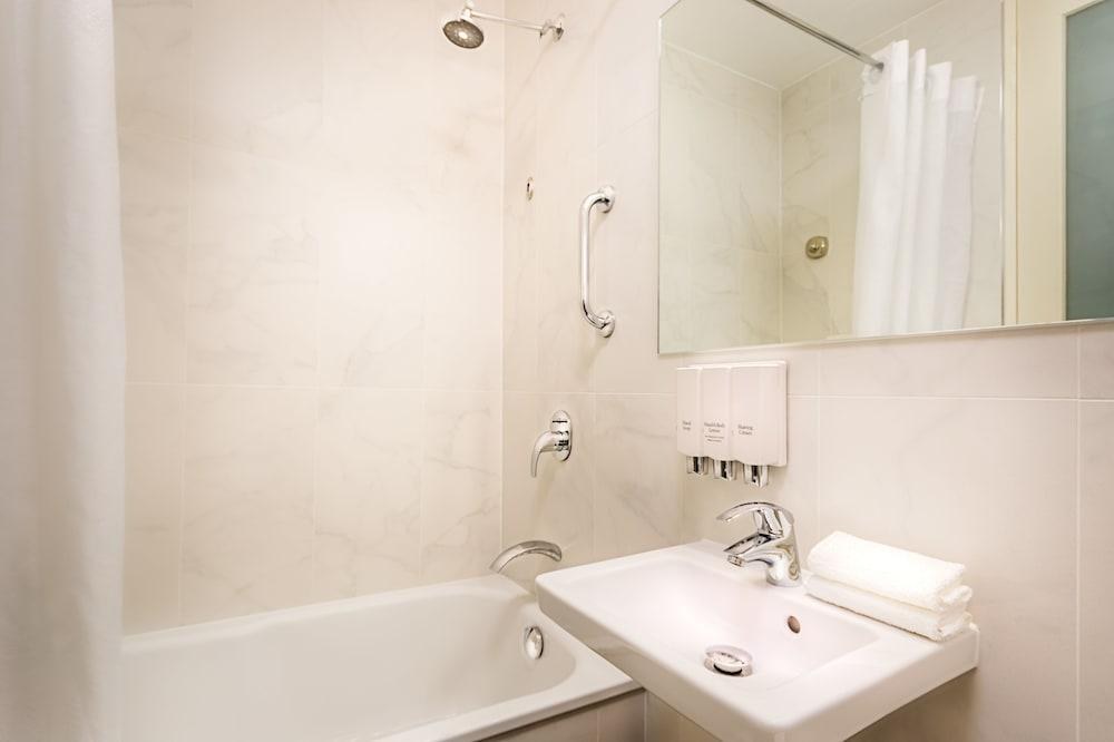 City Limits Hotel Apartments photo 3