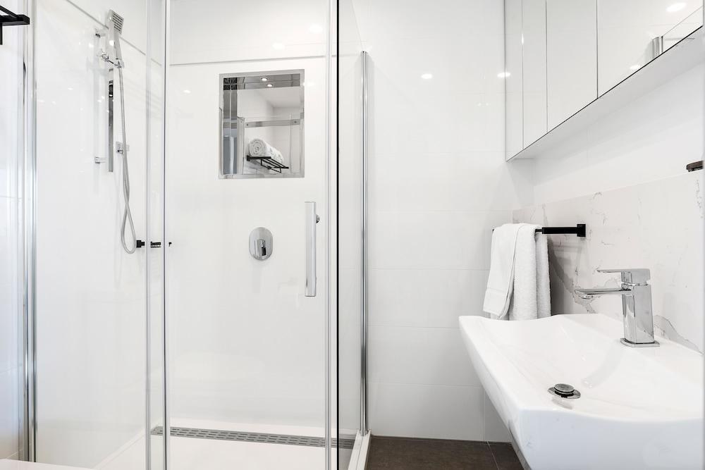The Hamptons Apartments - Port Melbourne photo 3