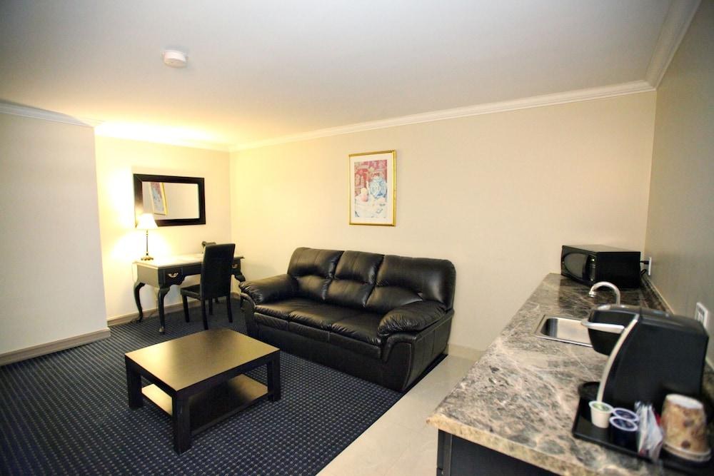 Montecassino Hotel & Suites photo 1