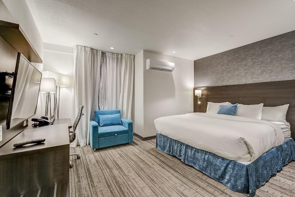 EST Hotel photo 1