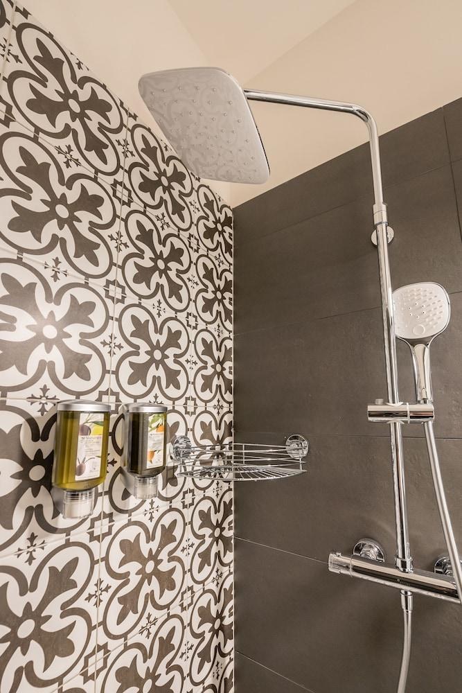 Letna Garden Suites photo 1