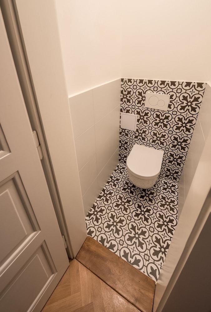 Letna Garden Suites photo 3