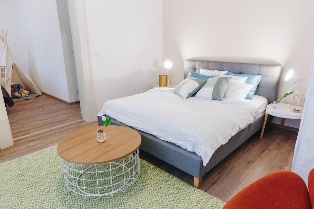 CHILL APARTMENTS photo 2