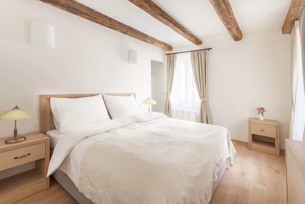 Hotel At the White Lily photo 2