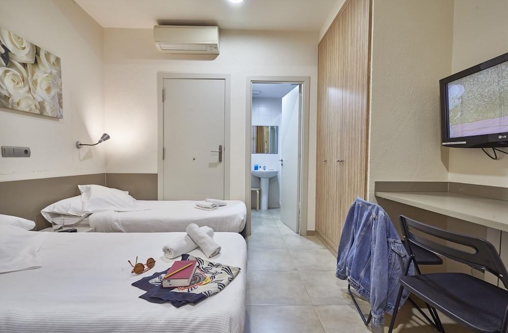 Barcelona Sants Station Apartments photo 4
