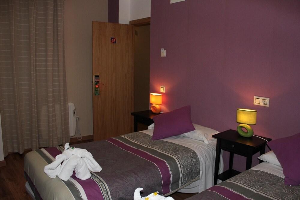 Hostal Art Madrid photo 3