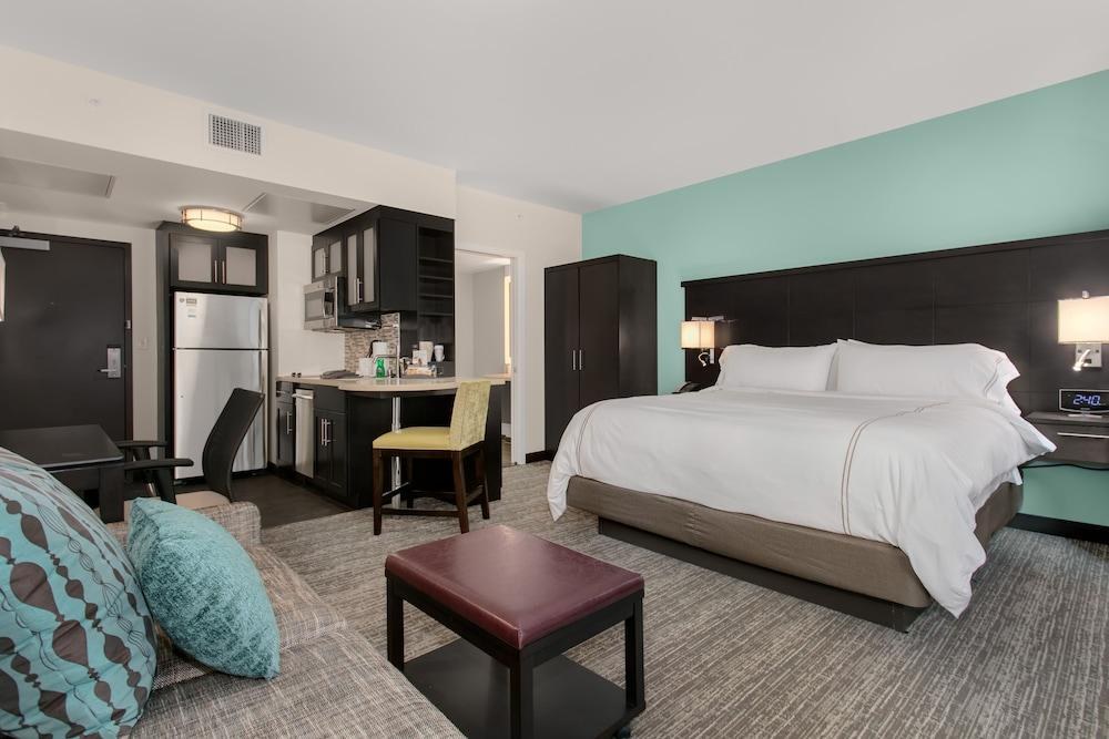 Staybridge Suites Seattle Downtown - Lake Union, an IHG Hotel photo 1