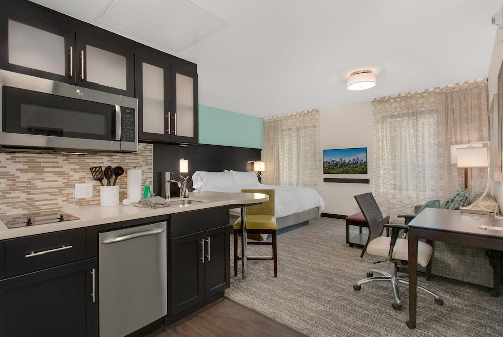 Staybridge Suites Seattle Downtown - Lake Union, an IHG Hotel photo 2