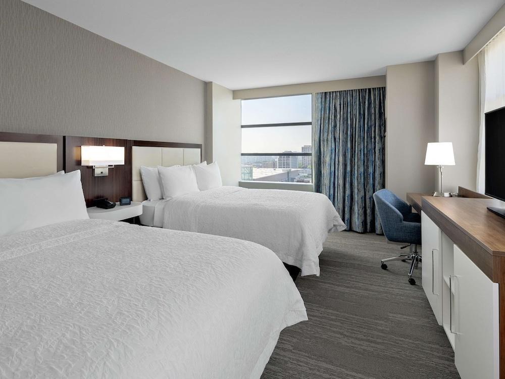 Hampton Inn By Hilton Chicago McCormick Place photo 1