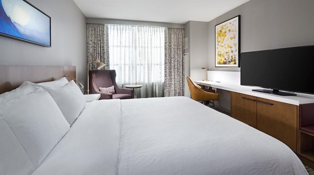 Hilton Garden Inn Chicago McCormick Place photo 1