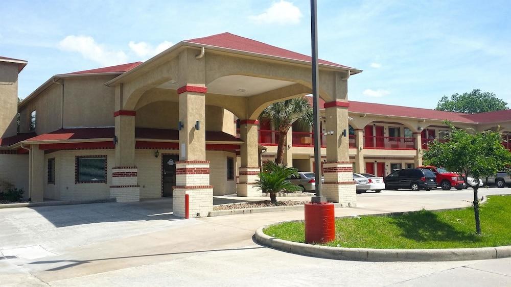 Americas Best Value Inn & Suites Northeast Houston photo 3