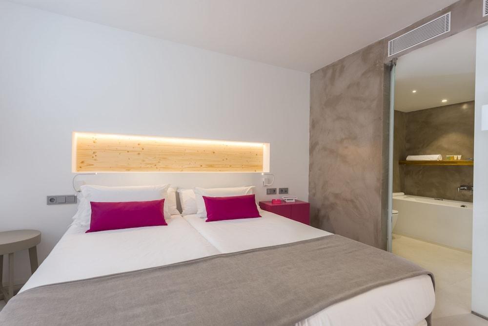 One Ibiza Suites photo 1