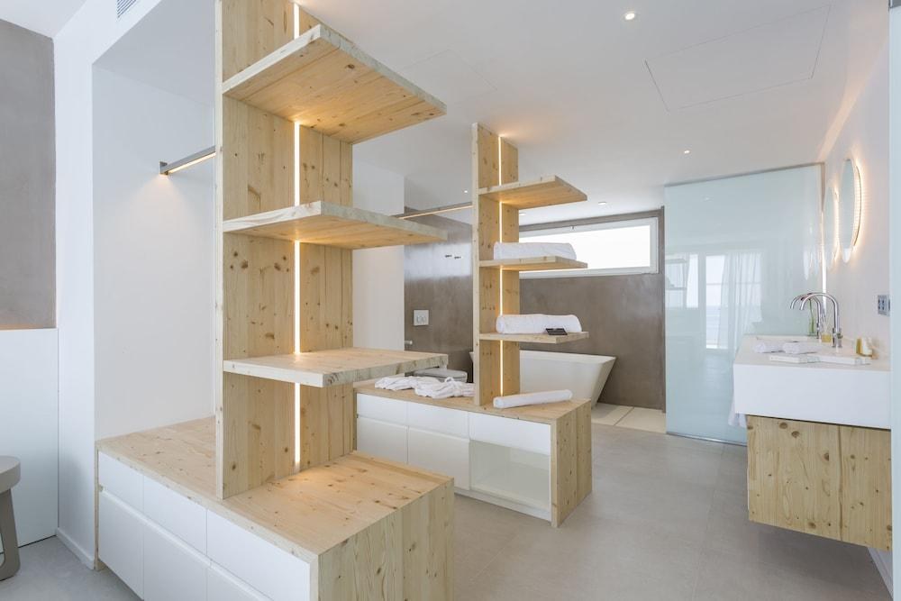 One Ibiza Suites photo 3