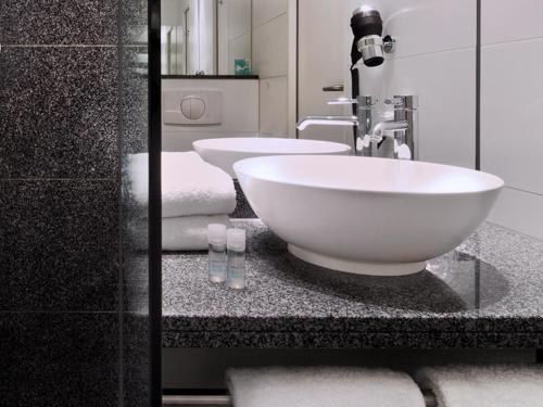 MOTEL ONE HAMBURG AIRPORT