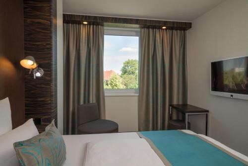 MOTEL ONE HAMBURG AIRPORT photo 4