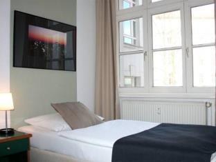 Hotel 38 photo 2