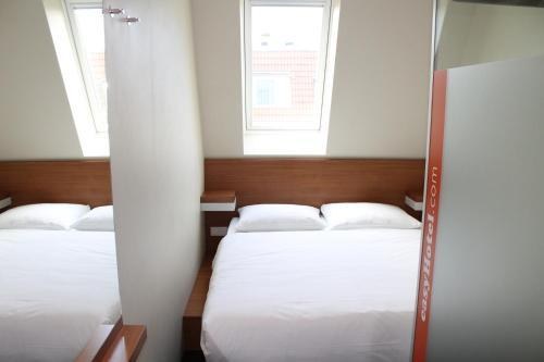 easyHotel Berlin Hackescher Markt photo 4