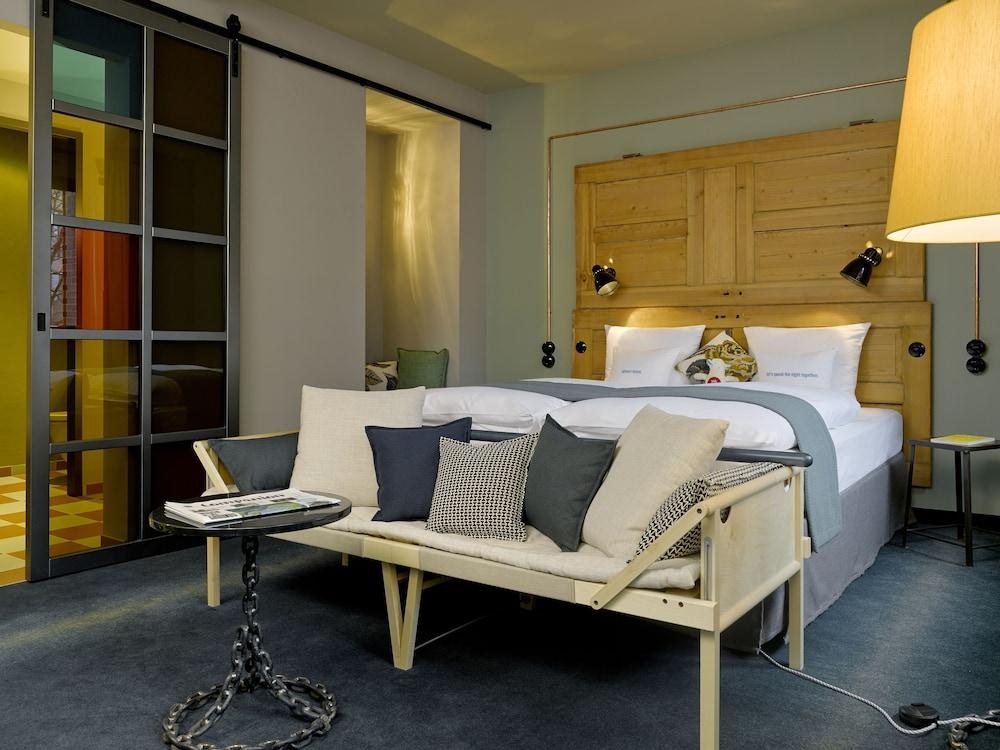 25hours Hotel Altes Hafenamt photo 1