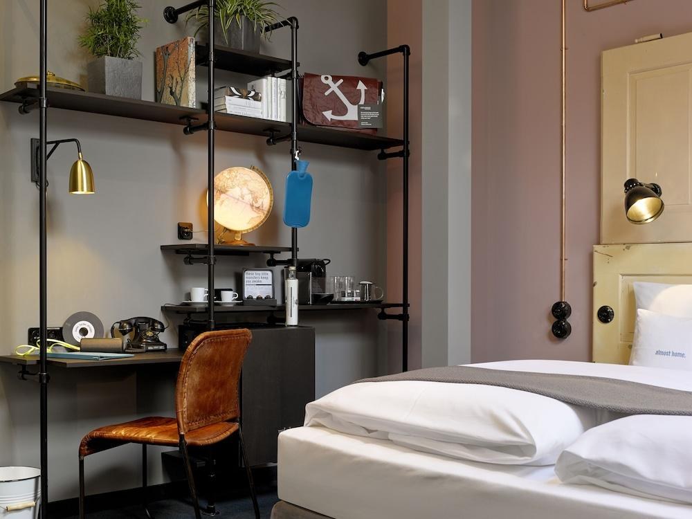 25hours Hotel Altes Hafenamt photo 2