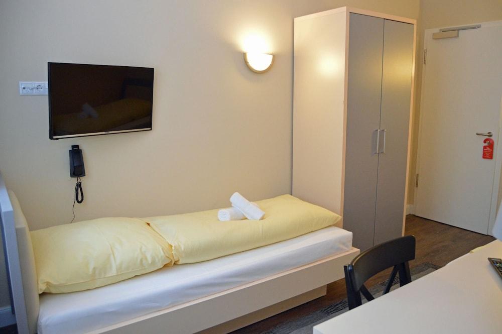Hotel Jeta photo 2
