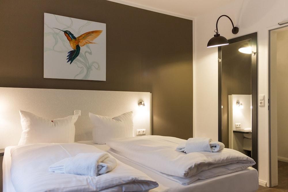 Hotel West Hamburg photo 2