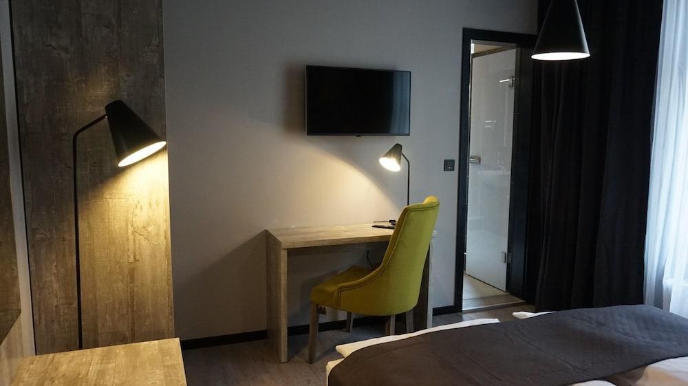 Urban Home Hotel photo 2