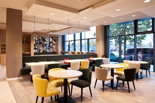 Hampton By Hilton Berlin City East Side Gallery photo 2