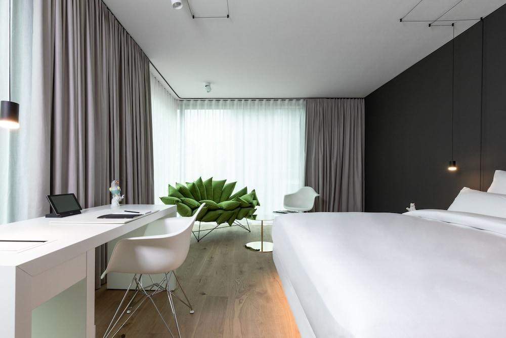 KPM Hotel & Residences photo 1
