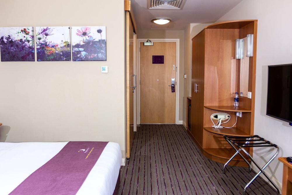 PREMIER INN ABU DHABI CAPITAL CENTRE photo 1
