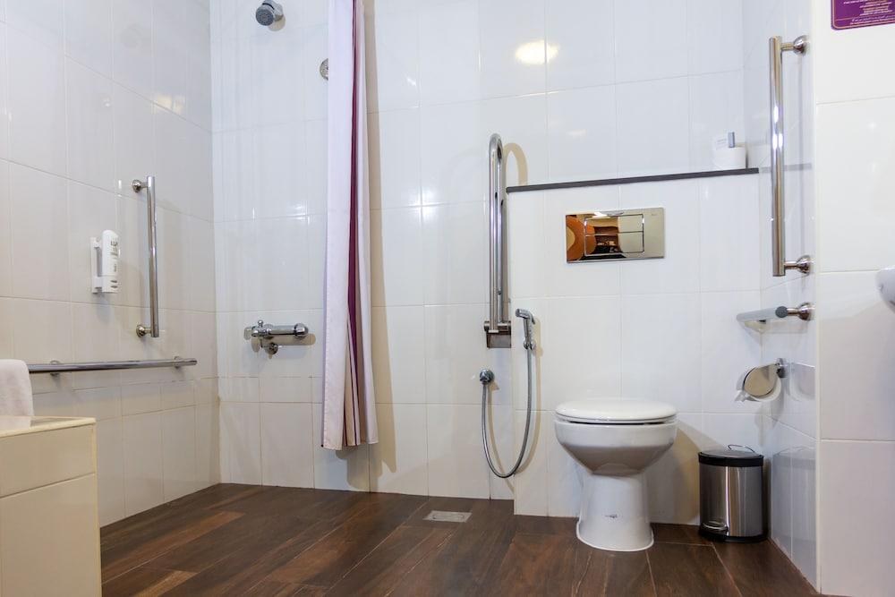 PREMIER INN ABU DHABI CAPITAL CENTRE photo 3