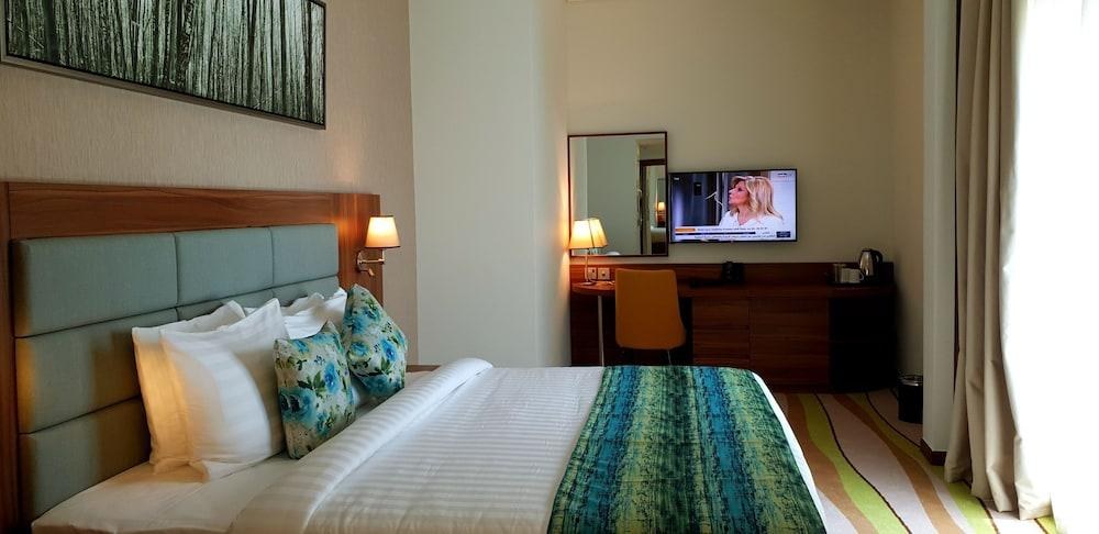 JACOB'S GARDEN HOTEL