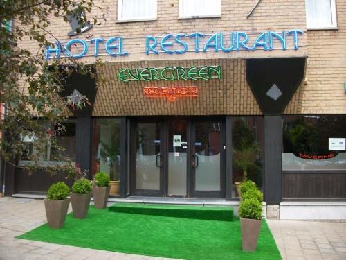 Hotel Evergreen photo 1