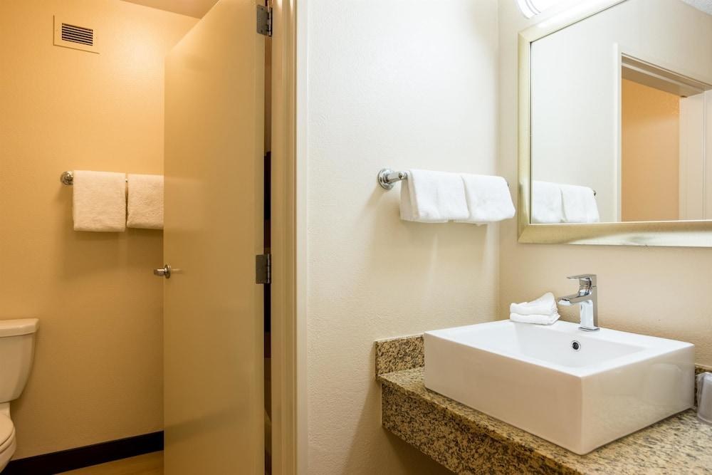 Red Roof Inn Phoenix North - Deer Valley/Bell Rd photo 3